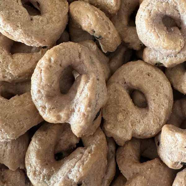 Taralli con olive nere e capperi